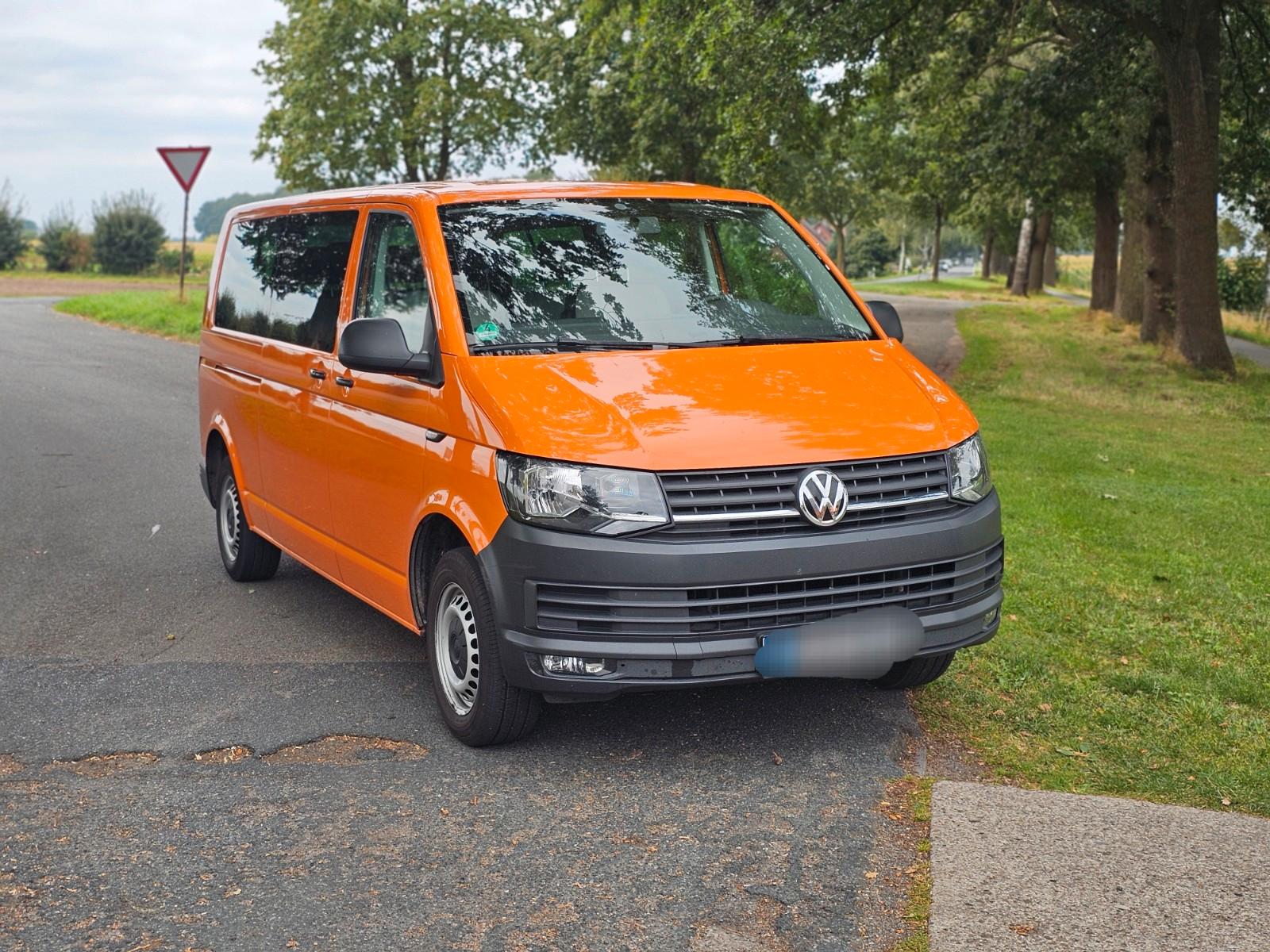 Volkswagen T6 Transporter Kombi 2.0 TDI Lang* 1.Hand
