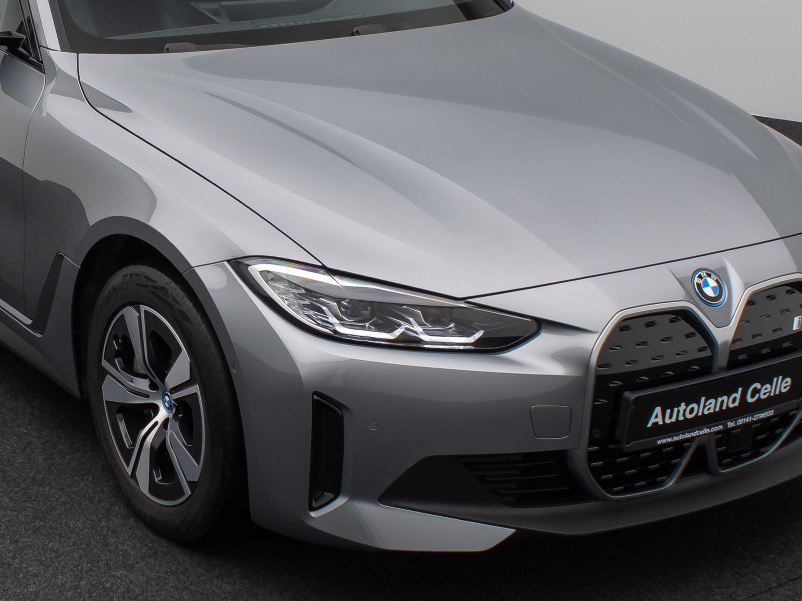 Fahrzeugabbildung BMW i4 eD40 Gran Coupé Kamera DAB H/K PDC Sport