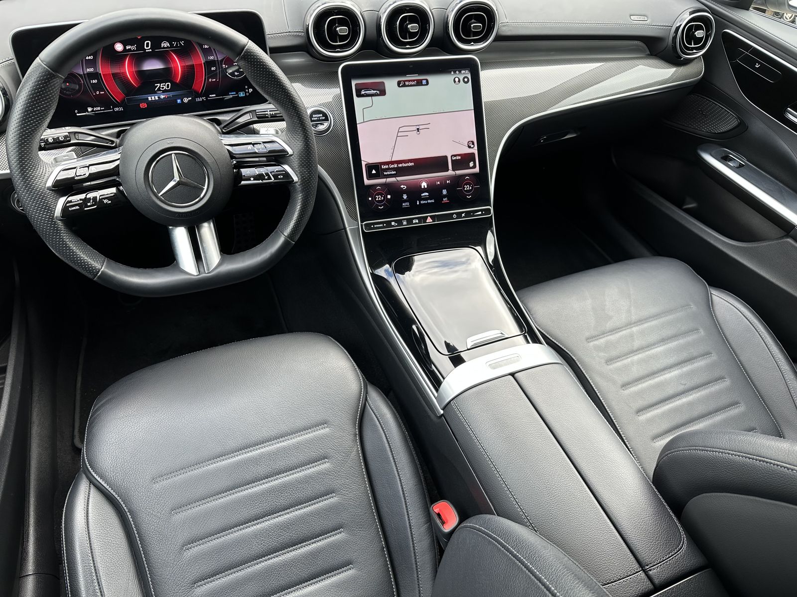 Fahrzeugabbildung Mercedes-Benz C 220d T 4M AMG-Line NAV+LED+ACC+360°+STANDHEIZU