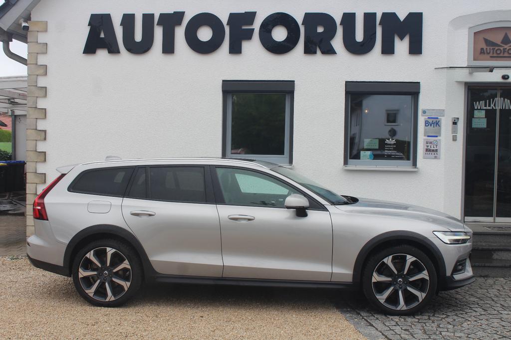 Volvo V60 Cross Country