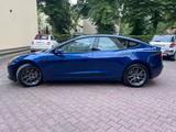 Tesla Model 3 Hinterradantrieb RWD Garagenwagen