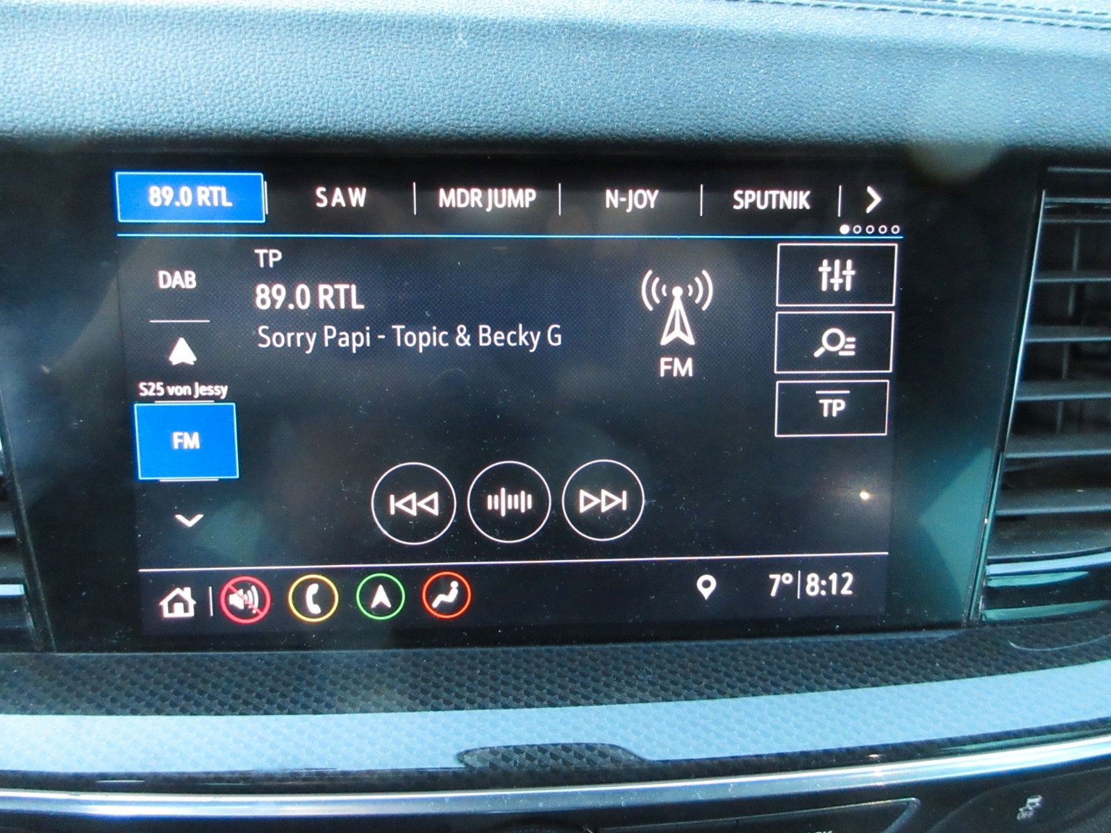 Fahrzeugabbildung Opel Insignia B ST  1.5D ELEG. LED/NAVI/SHZ/LHZ/PANO