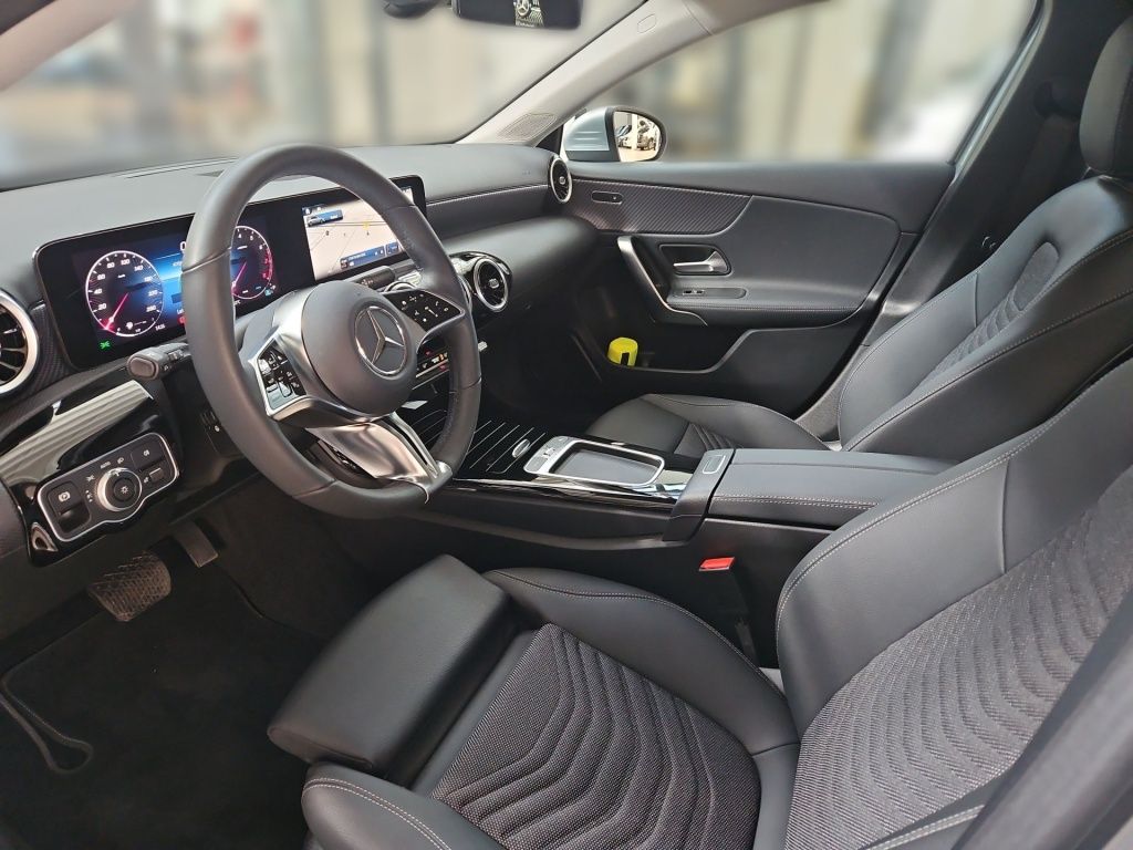 Fahrzeugabbildung Mercedes-Benz A 200 Progressive AHK Navi LED SHZ KAM SpurH