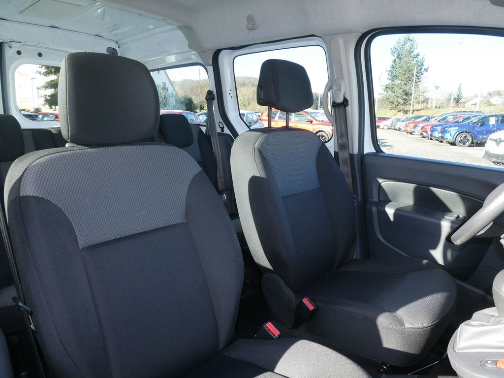 Fahrzeugabbildung Renault Kangoo Z.E. Kasten Maxi PDC