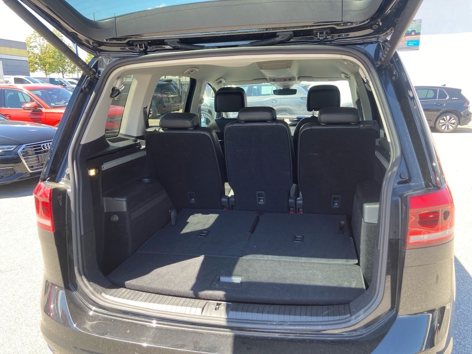Volkswagen Touran - Bild 8