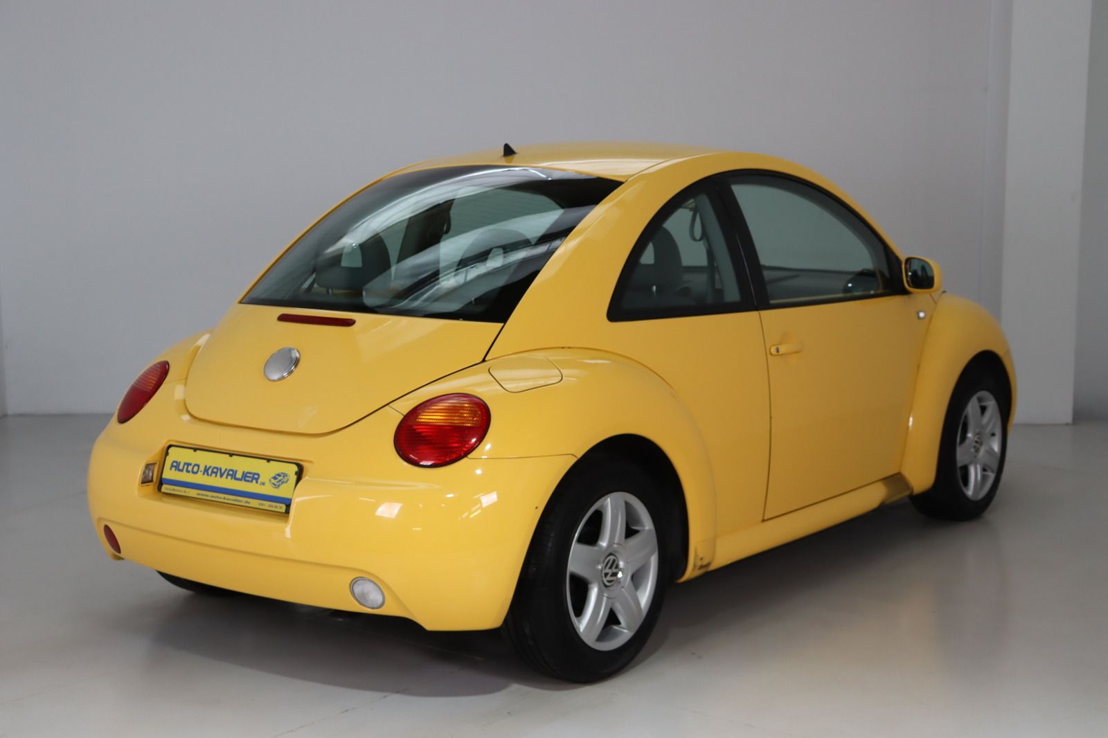 Fahrzeugabbildung Volkswagen New Beetle 1.6 en vogue * HU/AU bis 04.2026 *