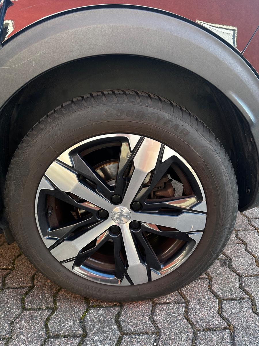 Peugeot 3008 2.0 BlueHDi 180 EAT8 Allure 