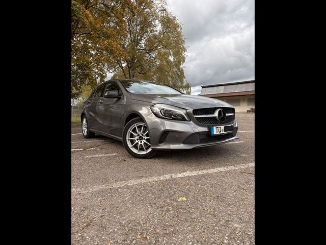 MERCEDES-BENZ A 250 (Sportpaket)