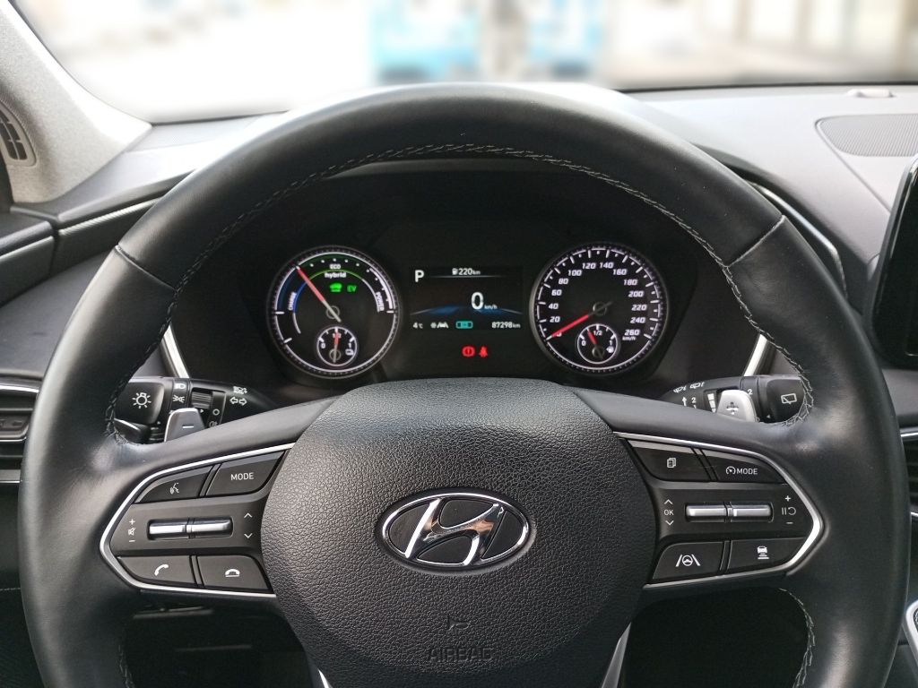 Fahrzeugabbildung Hyundai SANTA FE 1.6 HYBRID Trend NAVI+KRELL 8-fach