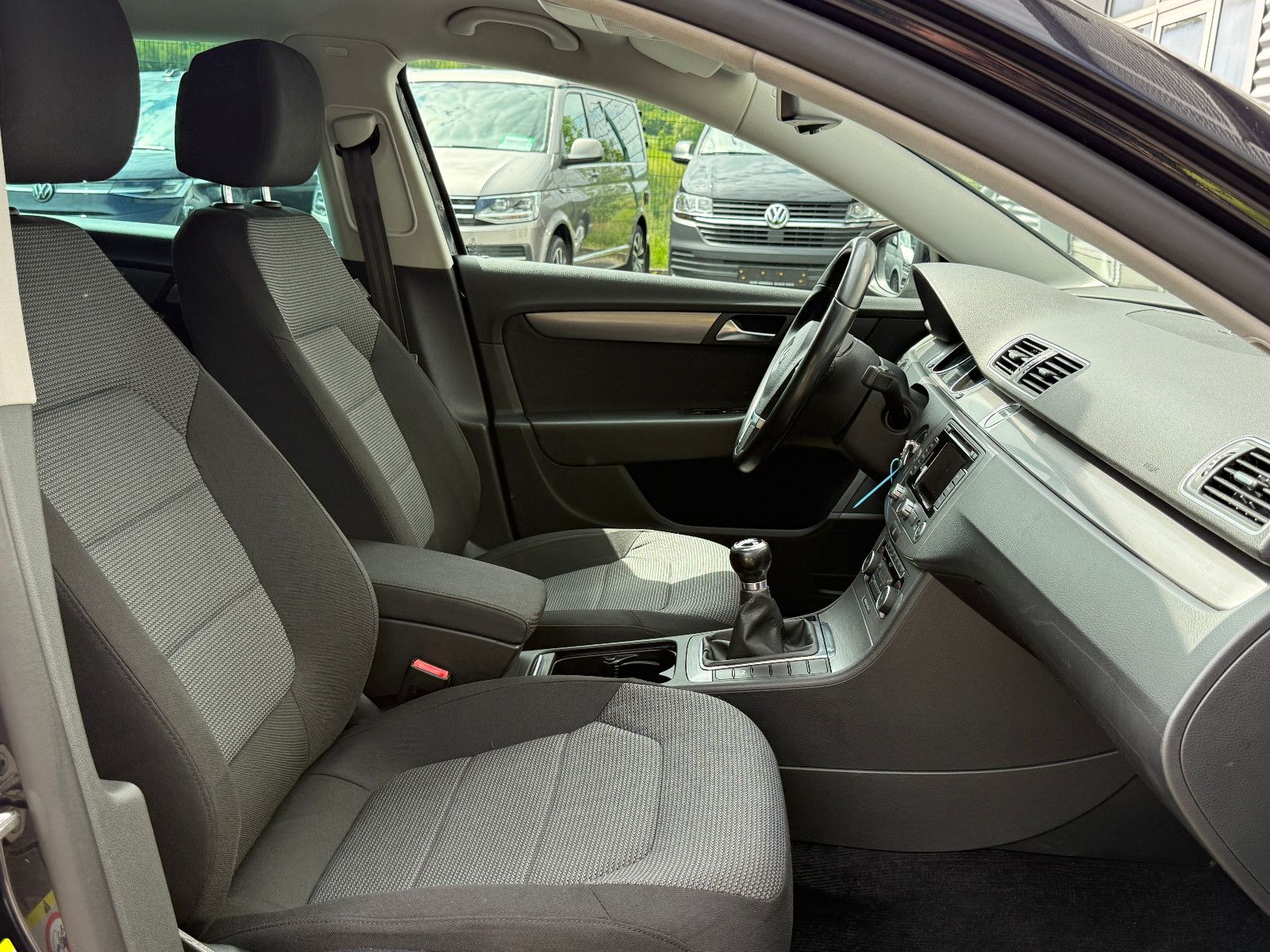Fahrzeugabbildung Volkswagen Passat Variant Comfortline 1.8 TSI AHK GRA Navi