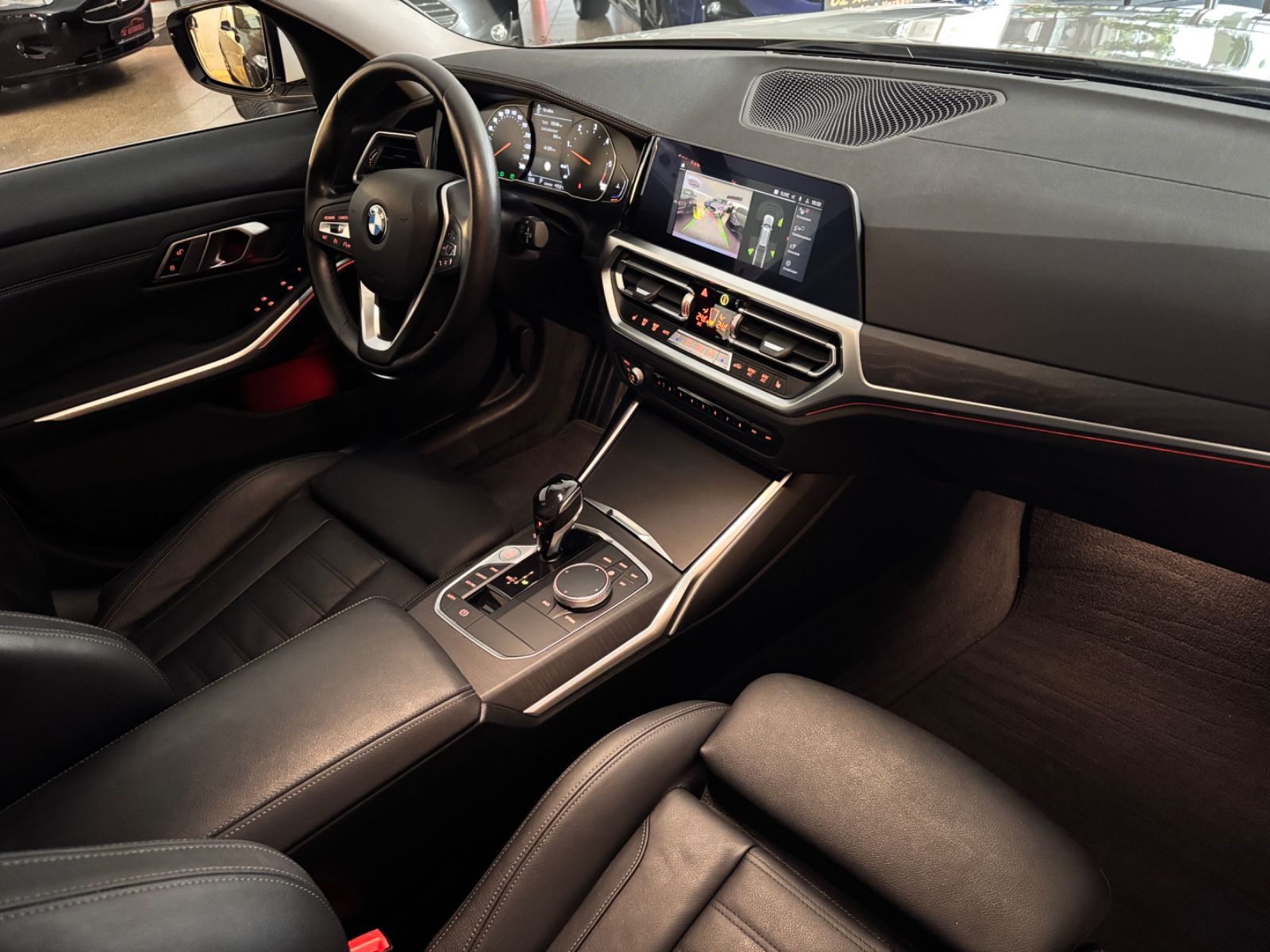 BMW Touring 320 d xDrive Luxury Line foto 22