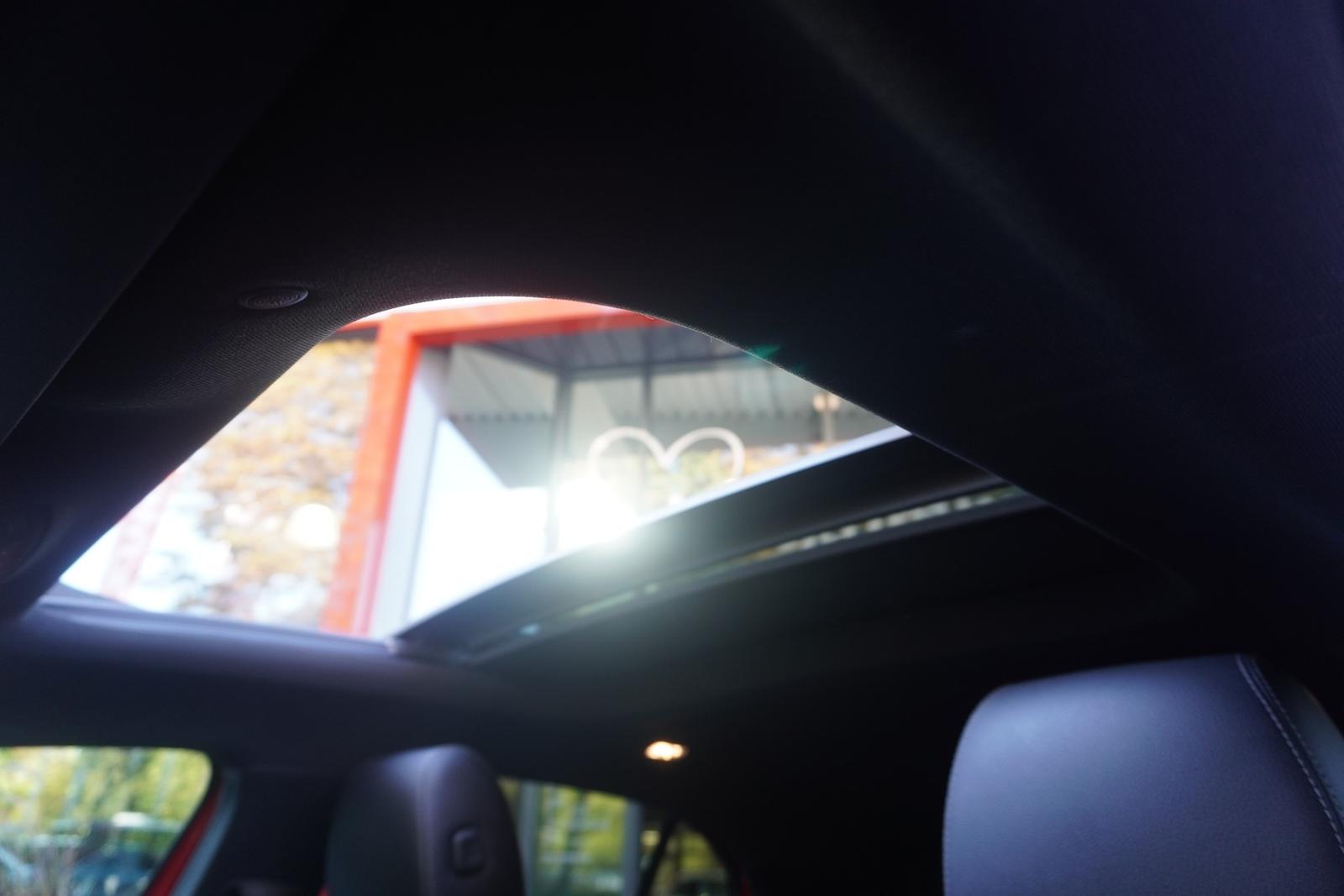 Mercedes-Benz A200 Progressive Navi Panorama Android Apple PDC