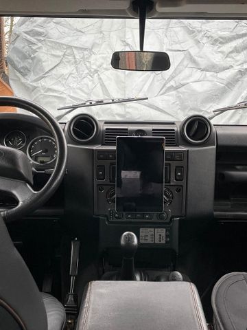 Defender 110 E Station Wagon Edition LXV