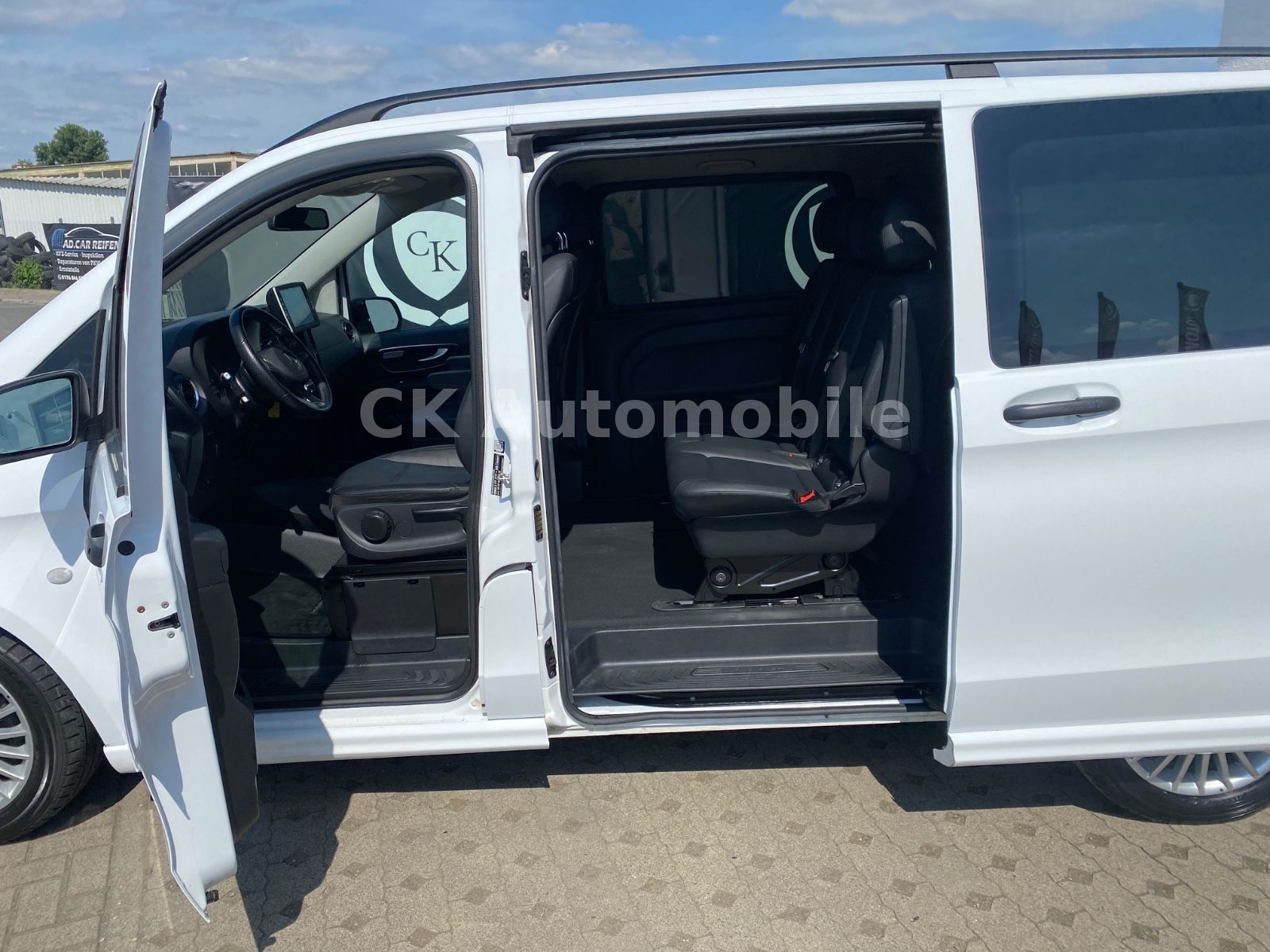 Fahrzeugabbildung Mercedes-Benz Vito Mixto 119 lang Autom./5 Sitze/Navi/LED/Kam