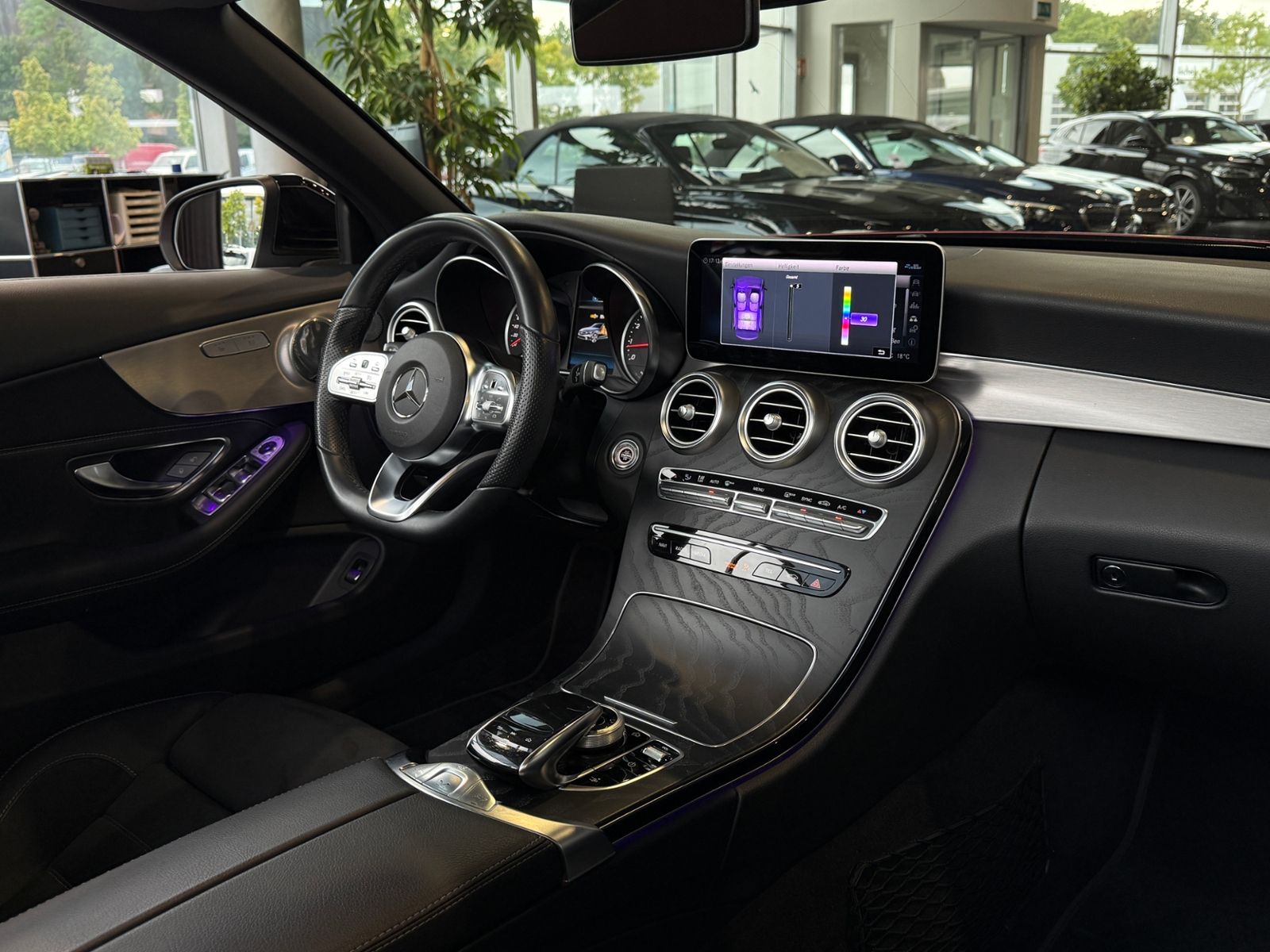 Fahrzeugabbildung Mercedes-Benz C 200 Cabrio AMG NIGHT Navi Rückfahr KAM Sounds.