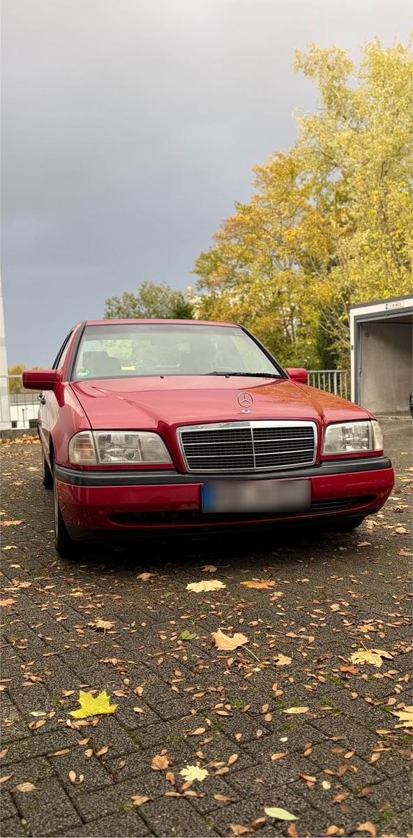 Mercedes-Benz C 180