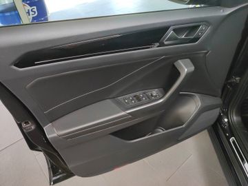 Bild 11 VW T-Roc 2.0 TDI R-Line AHK+ACC+BLACK-STYLE