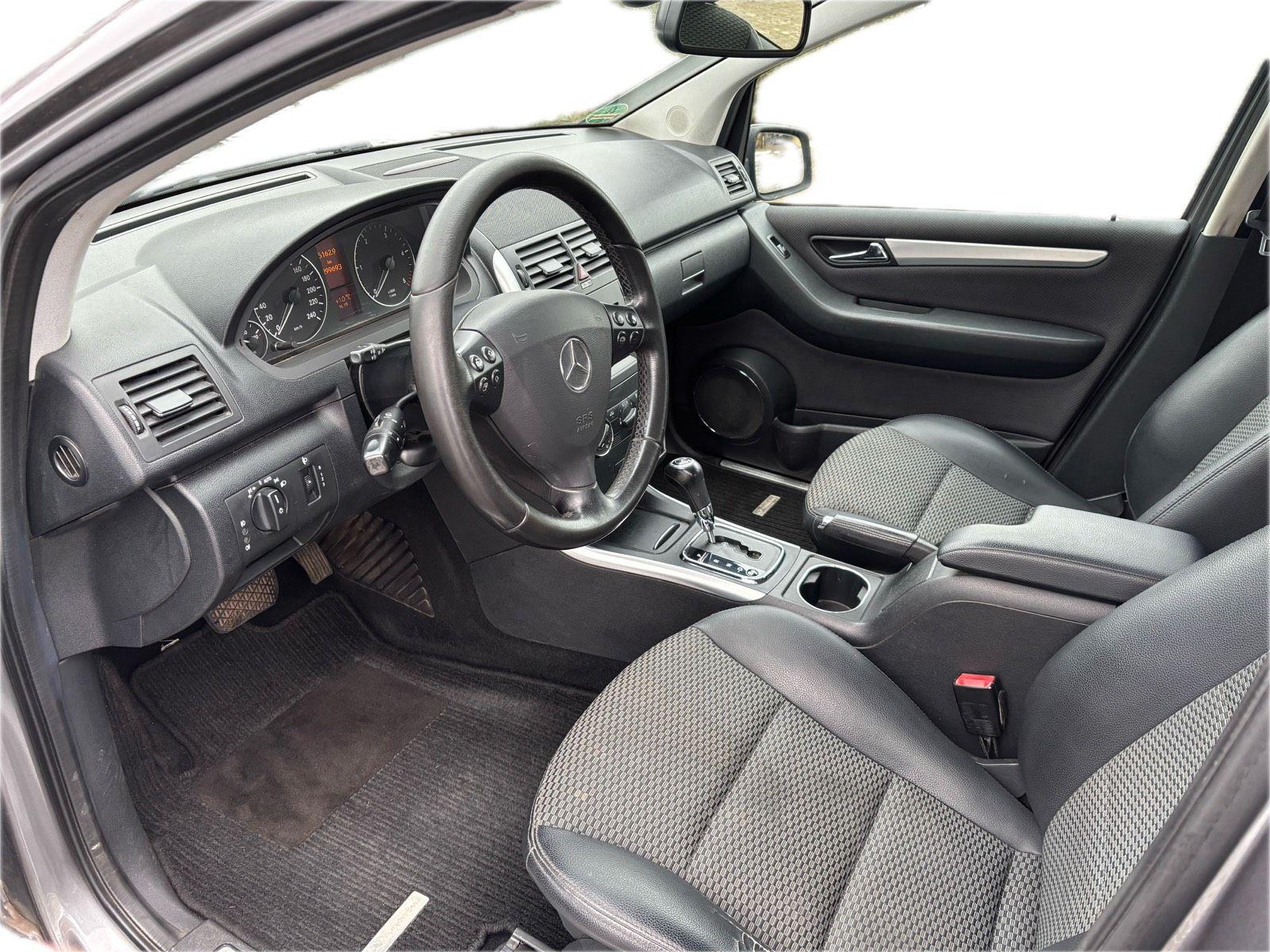 Mercedes-Benz A180 2009 — photo 6