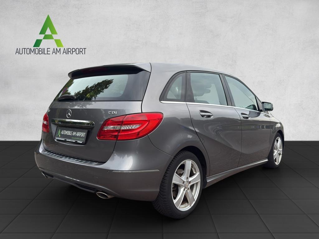Mercedes-Benz B 180