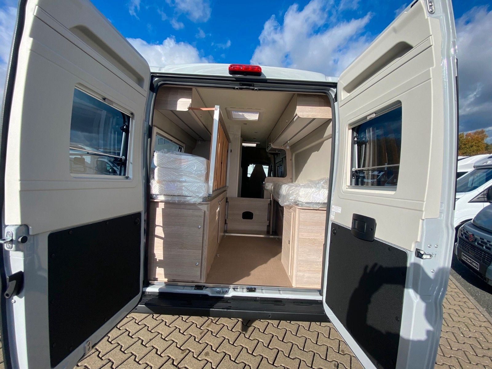 Fahrzeugabbildung Bürstner Campeo C 640 *Automatik*Navi*RFK*Markise*Winterp