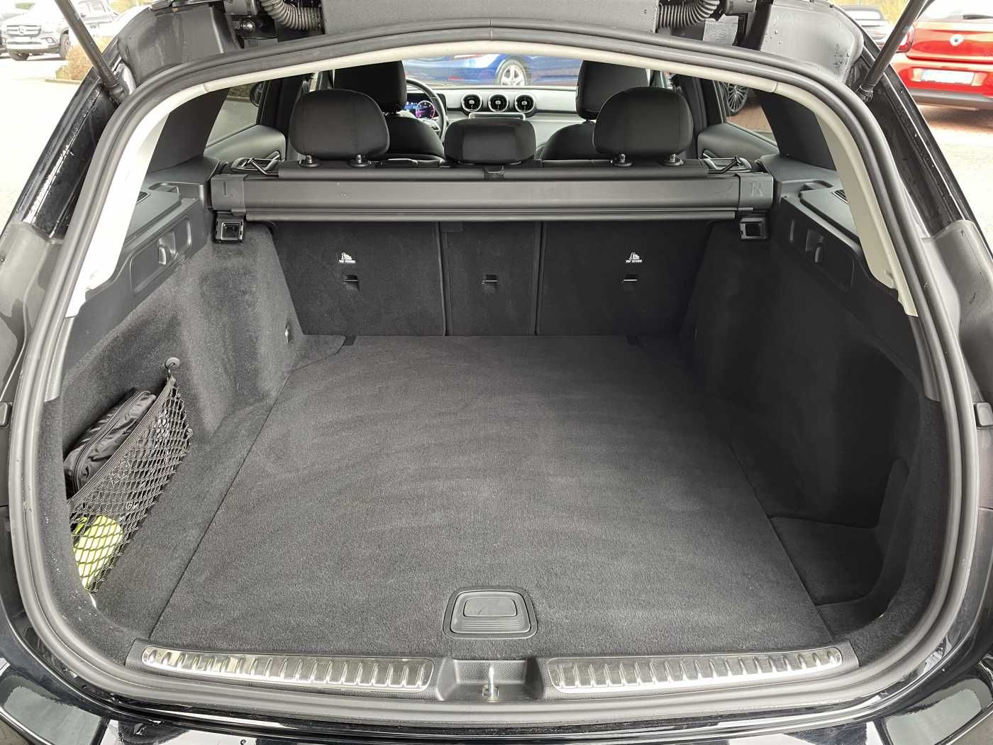 Fahrzeugabbildung Mercedes-Benz C 200 d T 9G R-Kamera+DISTR+TOTW +DAB