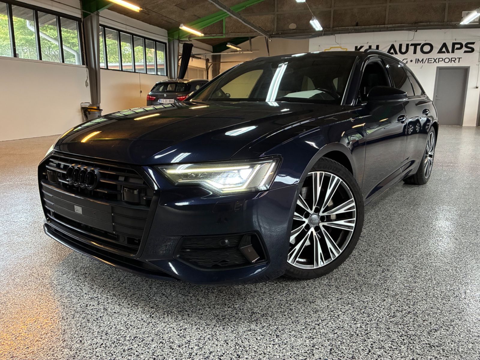 Audi A6 - 1