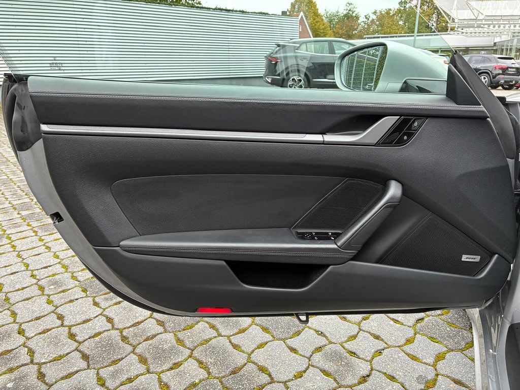 PORSCHE 911 2020