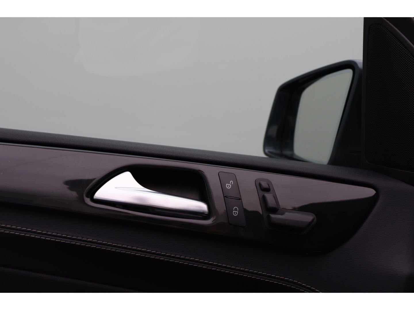 Fahrzeugabbildung Mercedes-Benz ML 350 CDI BlueTec Pano Schiebe Standheizung SHZ