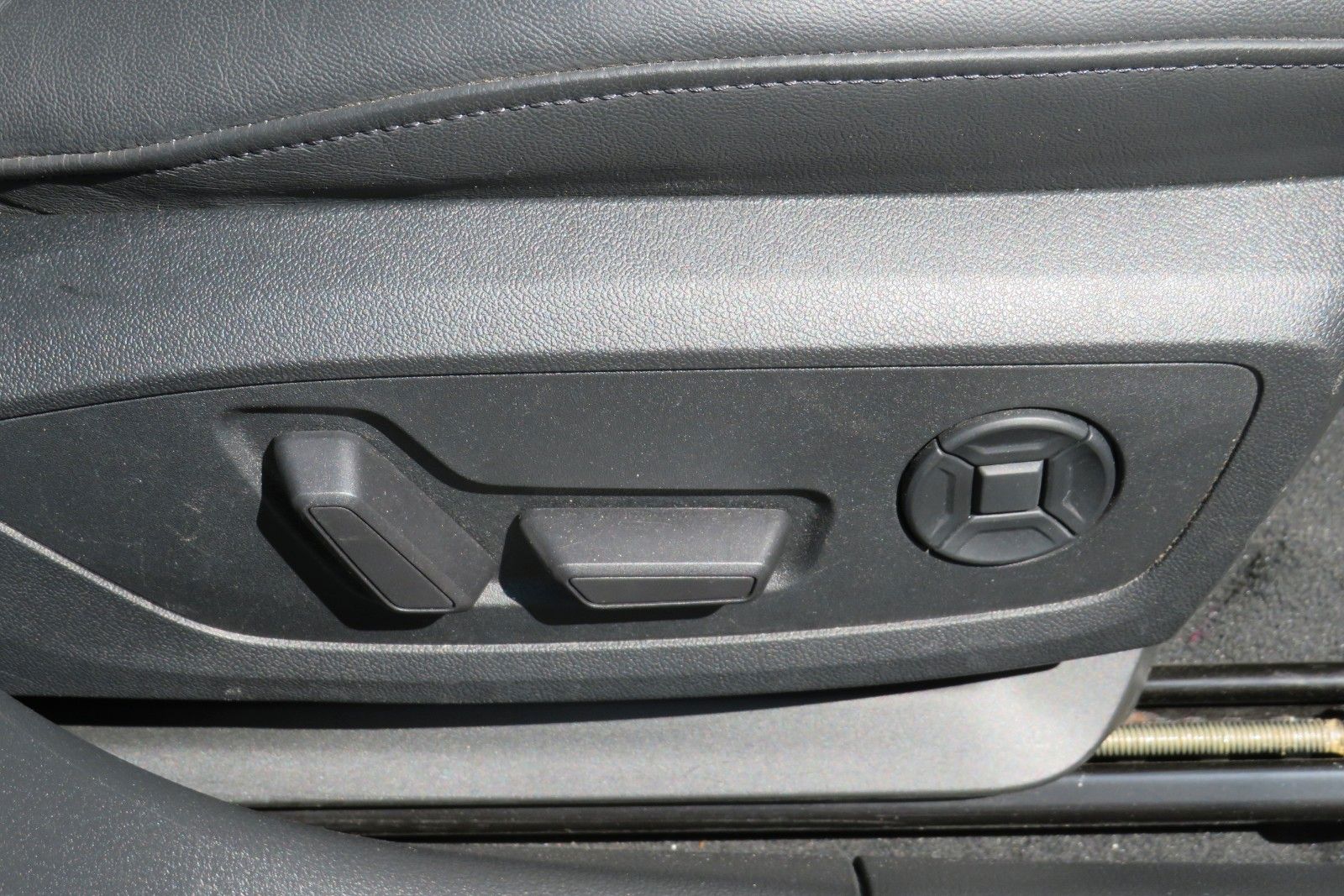 Fahrzeugabbildung Audi S6 Avant 3.0 TDI quattro