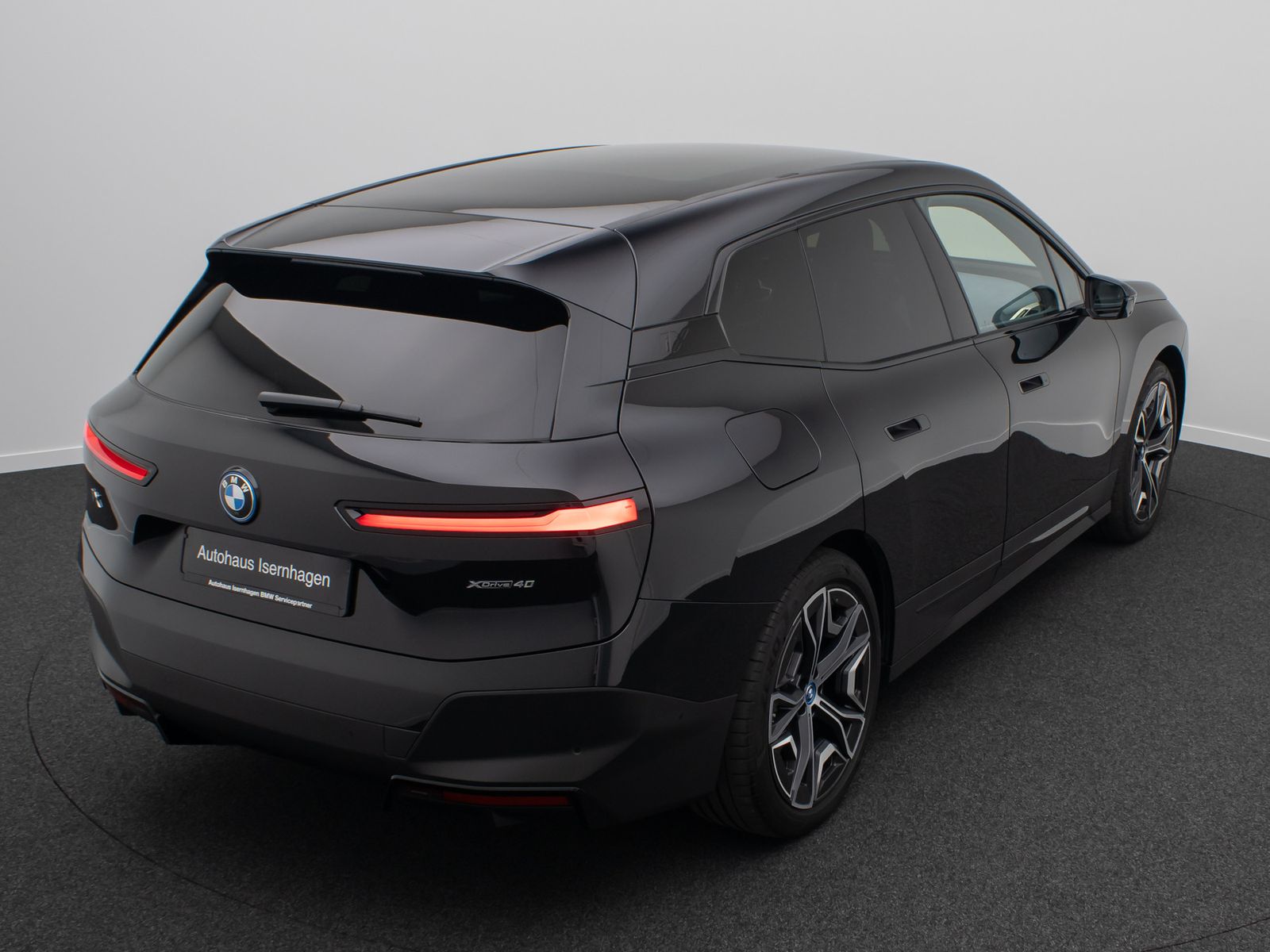 Fahrzeugabbildung BMW iX xD40 SkyLounge H/K 360° Laser ACC DAB 22Zoll