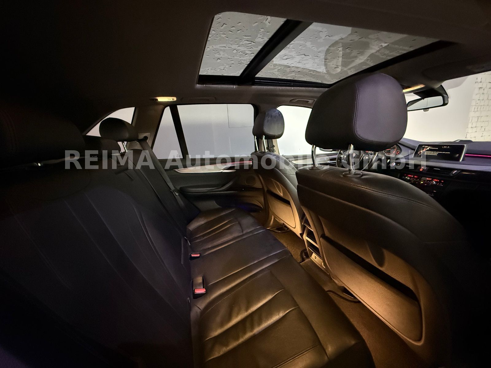 Fahrzeugabbildung BMW X5 xDrive 30 d , M-Sportpaket, Pano, ACC