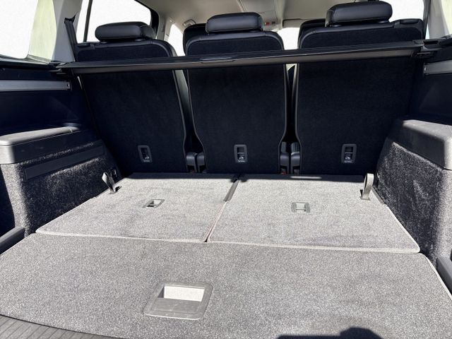 Touran 2.0 TDI DSG ENERGY 7-SITZER IQ.LIGHT+AHK+