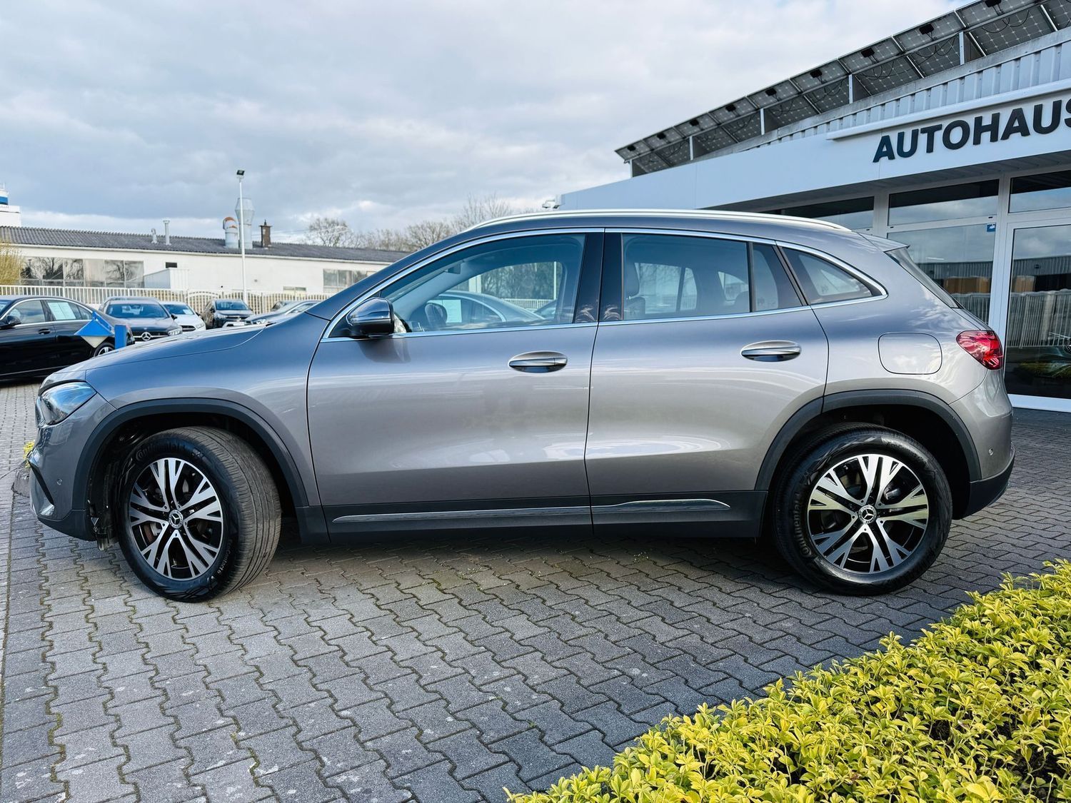Fahrzeugabbildung Mercedes-Benz GLA 220 d 4M PROG. ADVANCED, Distronic, 360°, To