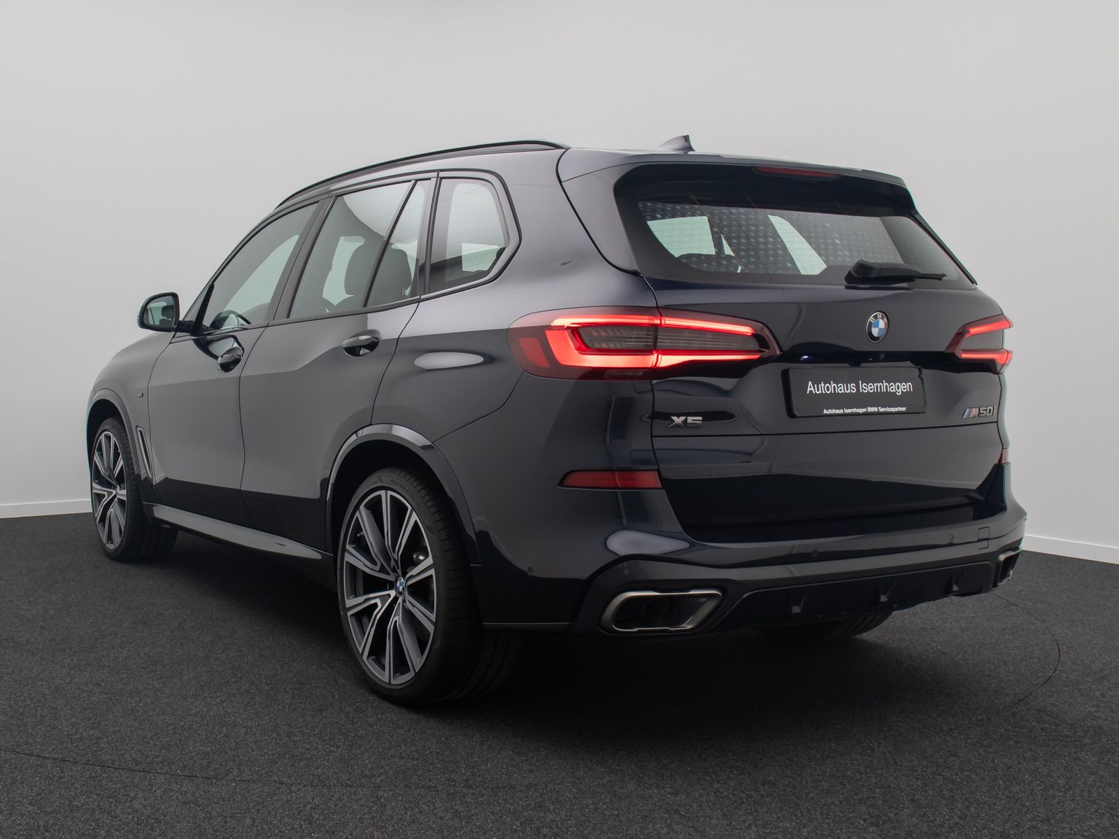 Fahrzeugabbildung BMW X5 M50i B&W Individual 360°HUD DAB Panorama Voll