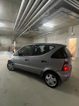 Mercedes-Benz Mercedes A160 Classic TÜV 04 April 27 - Mercedes-Benz A 160 in München