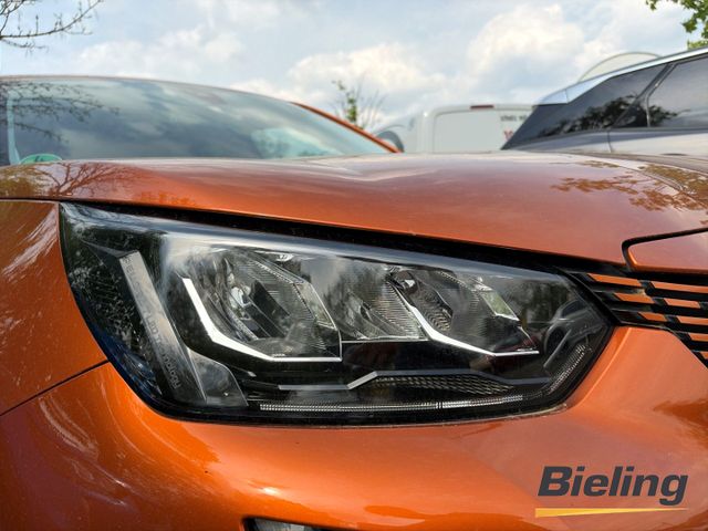 e-2008 Allure Elektro Navi Digitales Cockpit Kam