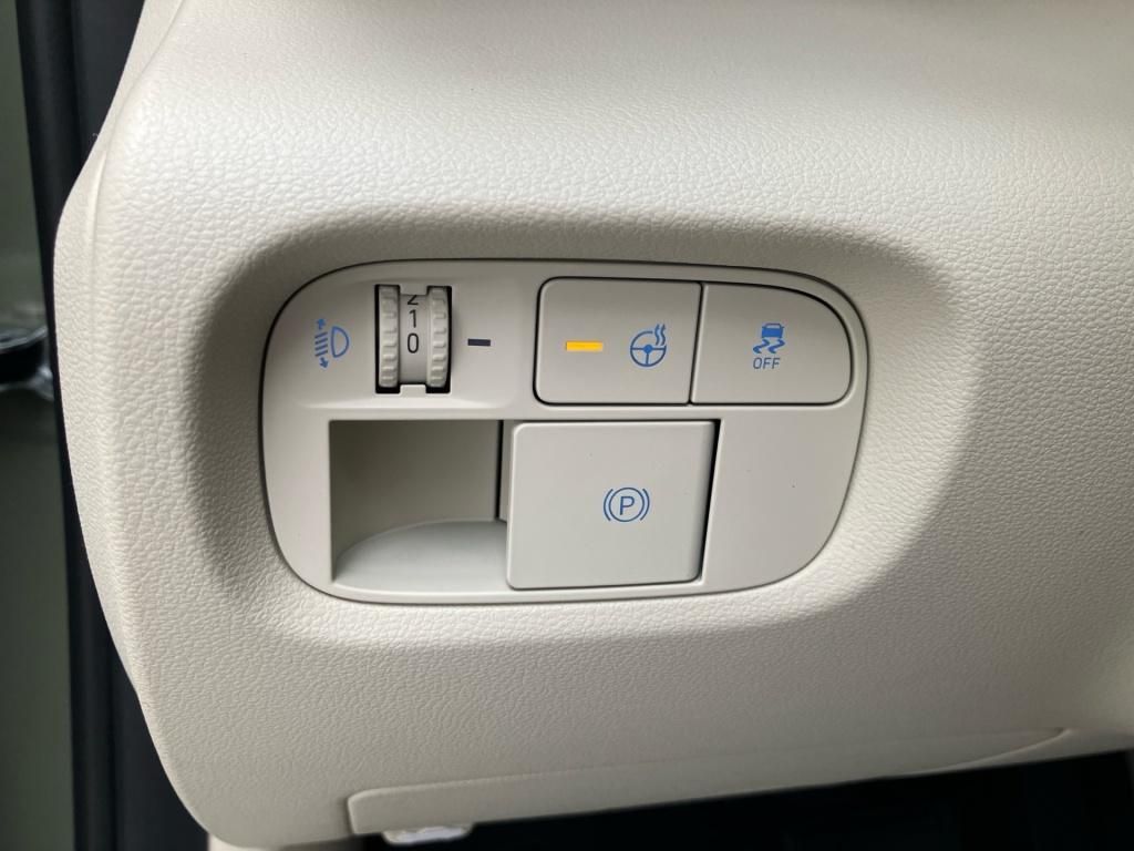 Fahrzeugabbildung Hyundai INSTER EV 49 kWh Prime WPumpe SpurW KlimaA Navi