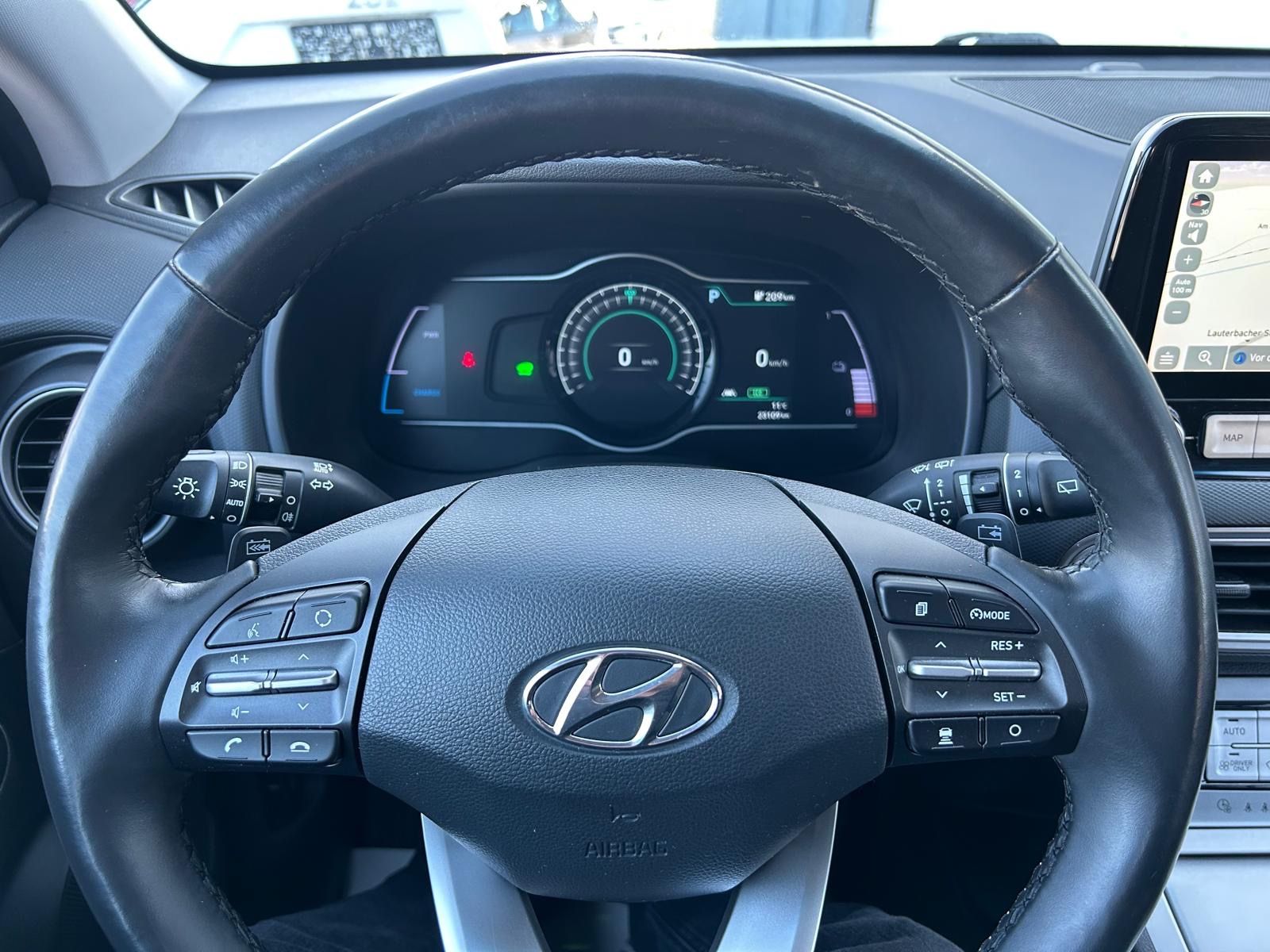 Fahrzeugabbildung Hyundai Kona Business Elektro°64 kWh°LED°Kamera°
