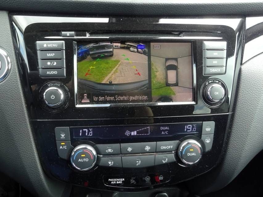 Fahrzeugabbildung Nissan Qashqai 1,3 DIG-T  N-Connecta  AHK