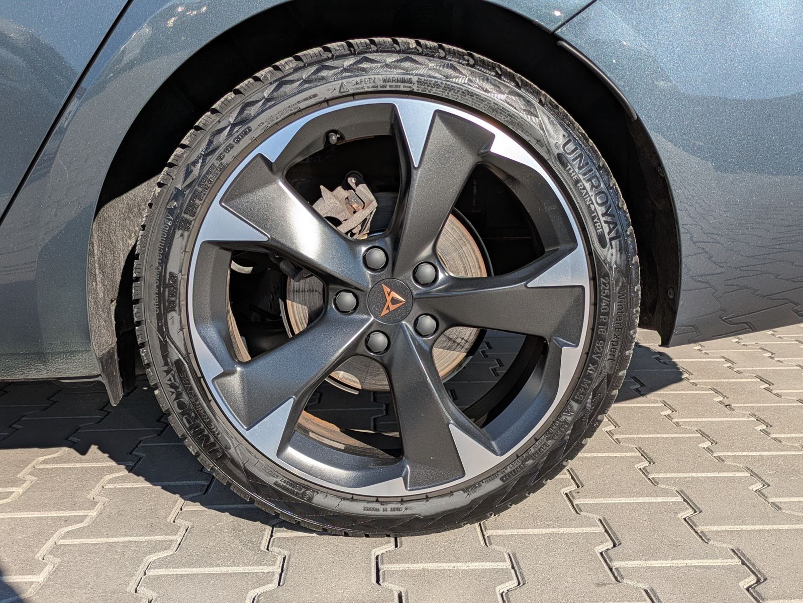 Fahrzeugabbildung CUPRA Leon 1.5 eTSI DSG MATRIX-LED*AHK*ACC*KAMERA*18"