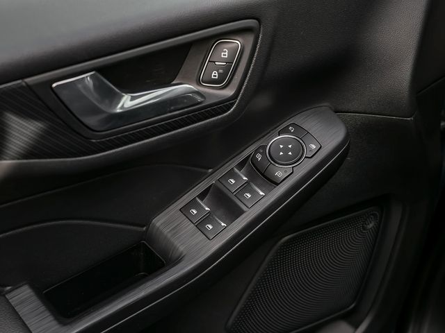 Ford Kuga 2.5 Plug-In Hybrid ST-Line X Stauassistent
