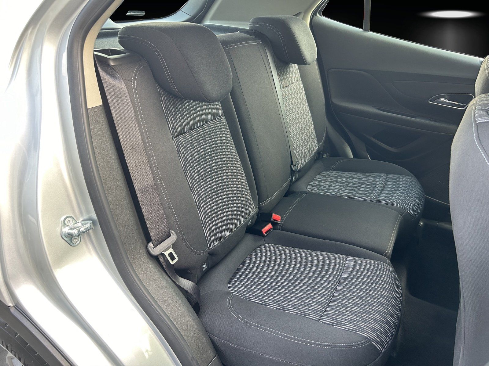 Fahrzeugabbildung Opel Mokka 1.6 Edition ecoFlex Sitzheizung/Garantie