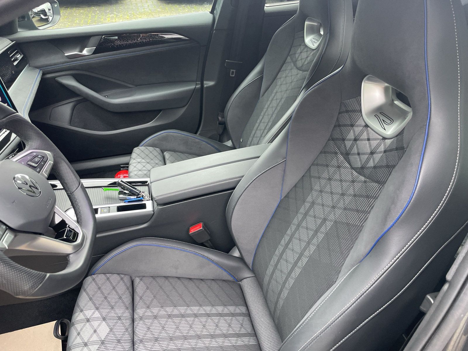 Passat Var. R-Line TDi DSG Navi AZV Matrix