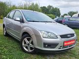 Ford Focus Lim. 1,6i Ghia - Ford Focus aus 2006: 1.6