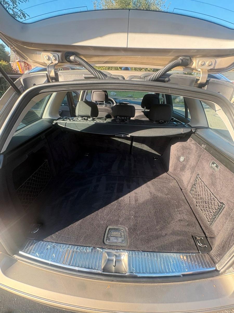 Mercedes-Benz C180 2009 — photo 12