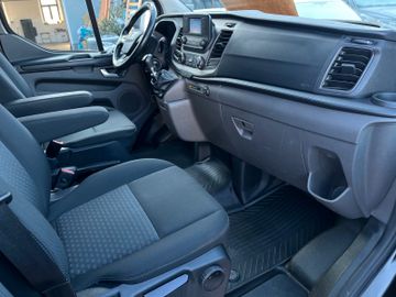 Ford Tourneo Custom - 7