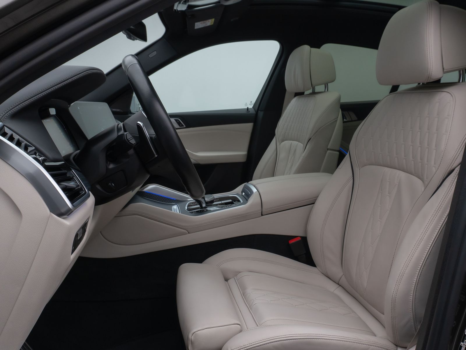 Fahrzeugabbildung BMW X6 M50i Individual Panorama HUD DAB H/K 22Zoll