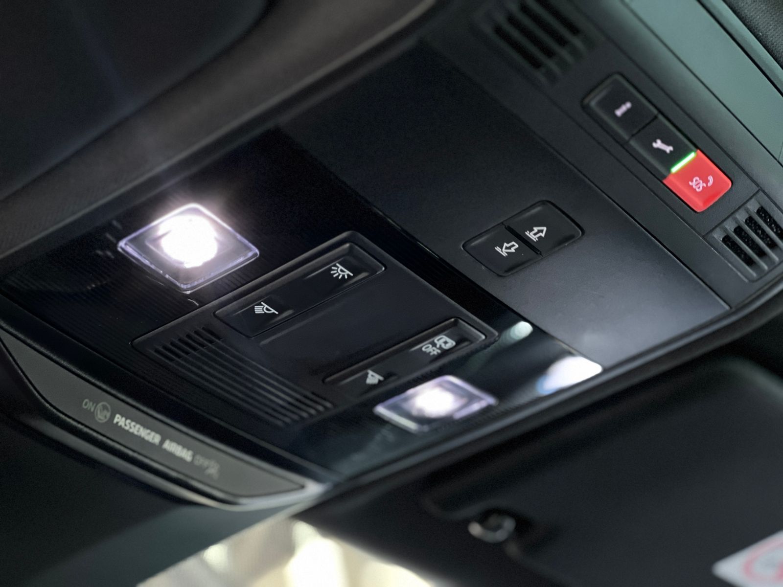Fahrzeugabbildung SKODA KAMIQ Monte Carlo PANO LED NAV SHZ ALU