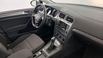 Bild 4 VW Golf VII Lim. Trendline BMT PDC SHZ GJR RADIOCD