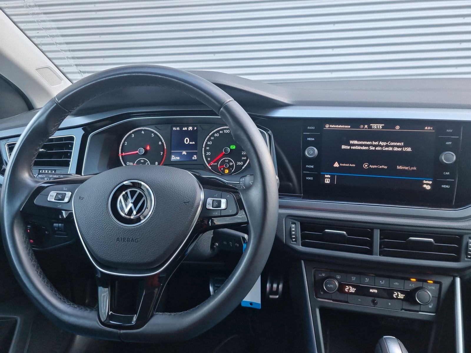 Fahrzeugabbildung Volkswagen Polo 1.0 TSI DSG Active NAVI PDC SHZ DAB